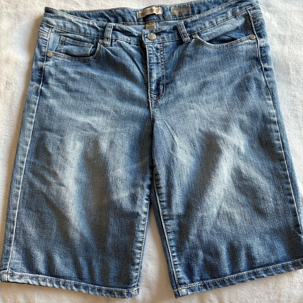 Nine West Vintage America Blue Denim Mid-rise Jean Shorts - 90s Y2K